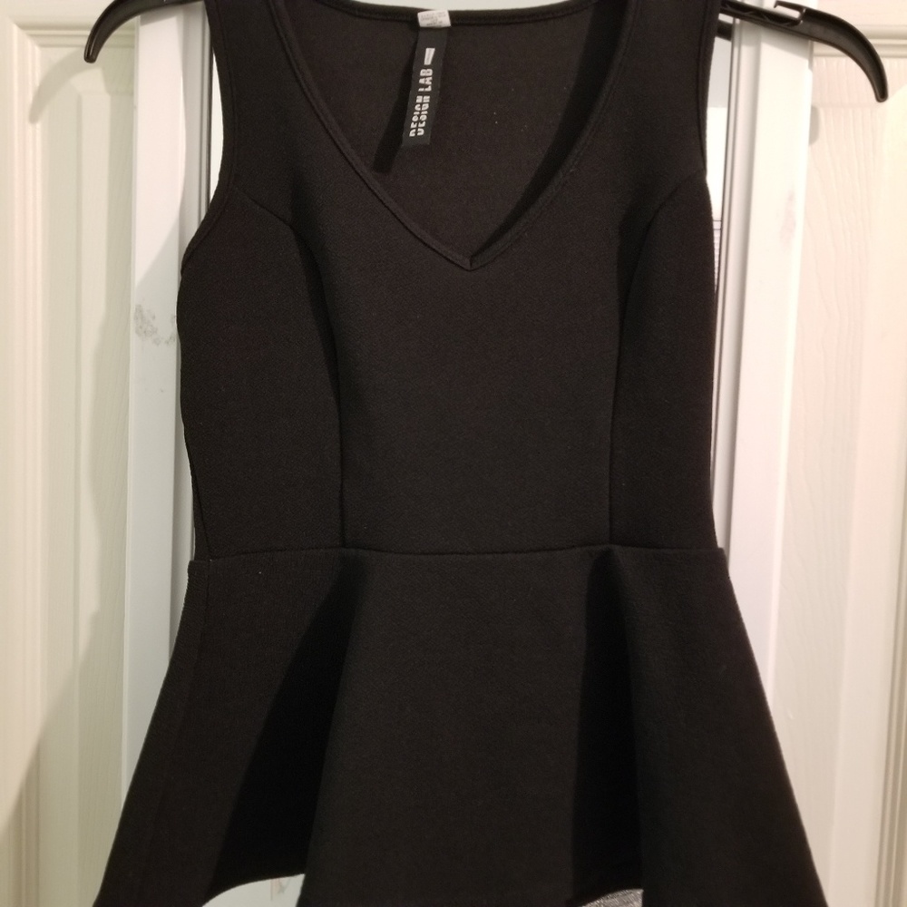 🌟3/$10 Lord and Taylor Empire Waist Top🌟